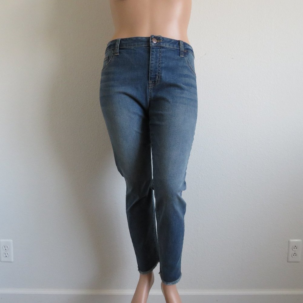 Frayed Skinny Jeans Women's Plus Size 20 NWOT - Picture 3 of 4